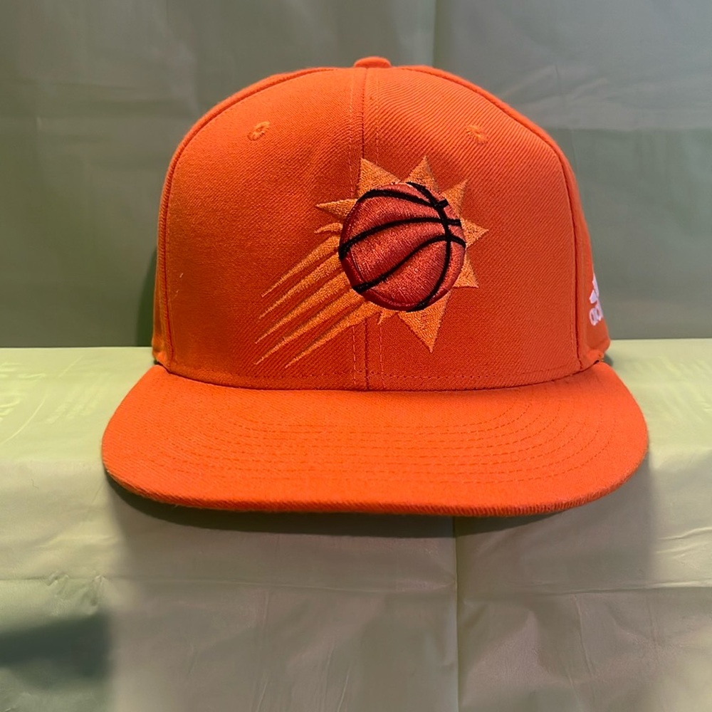 Adidas Brand Phoenix Suns fitted Hat size L/Xl